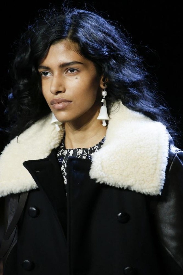 عرض Altuzarra للألبسة الجاهزة خريف شتاء 2016