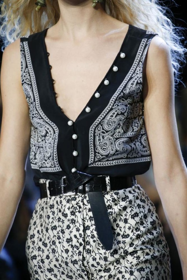 عرض Altuzarra للألبسة الجاهزة خريف شتاء 2016