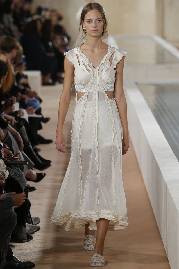 مجموعة Balenciaga لربيع و صيف 2016