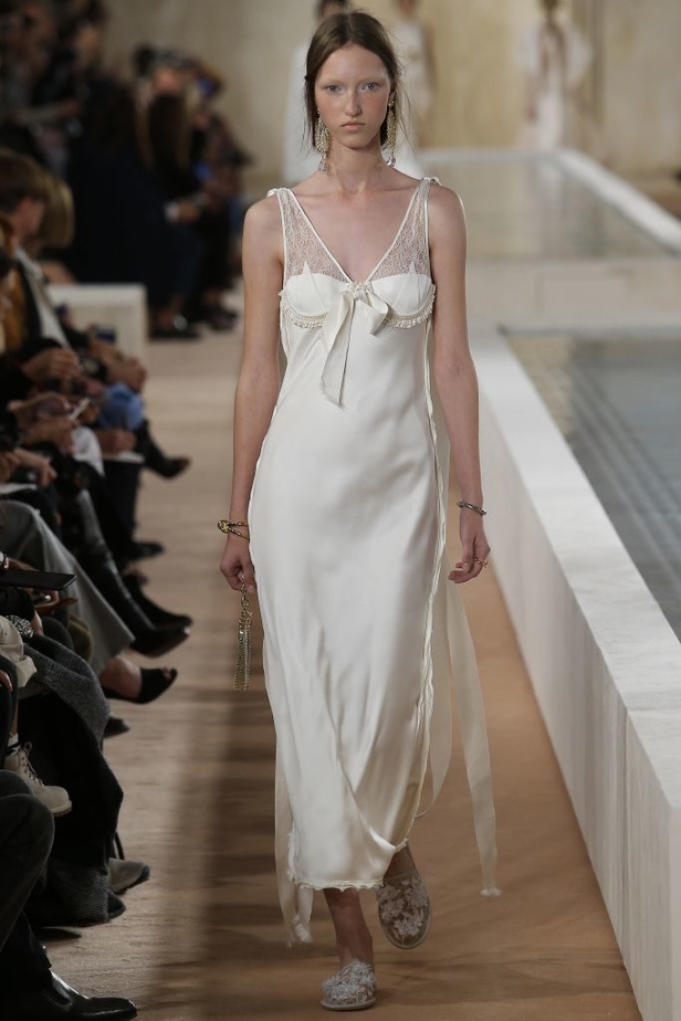 مجموعة Balenciaga لربيع و صيف 2016