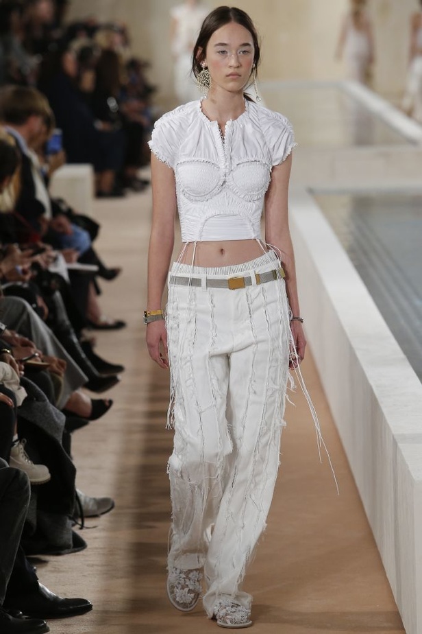 مجموعة Balenciaga لربيع و صيف 2016