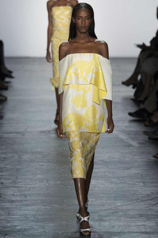 أنوثة وحيوية منعشة في عرض Prabal Gurung المبهر