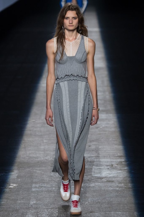 مجموعة متفردة لـAlexander Wang في جو مليء بالنجوم