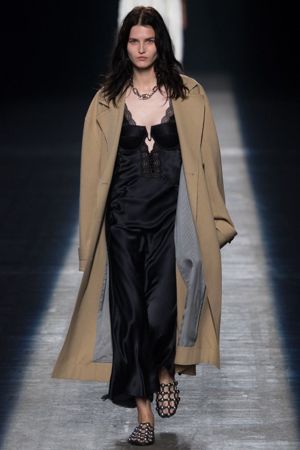 مجموعة متفردة لـAlexander Wang في جو مليء بالنجوم