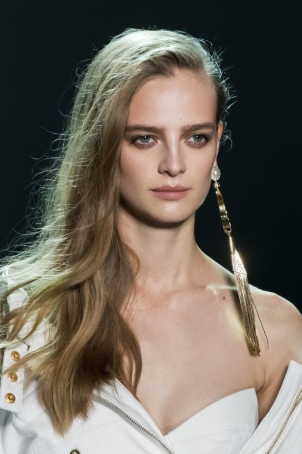 مجموعة AlexandreVauthier لربيع وصيف 2017