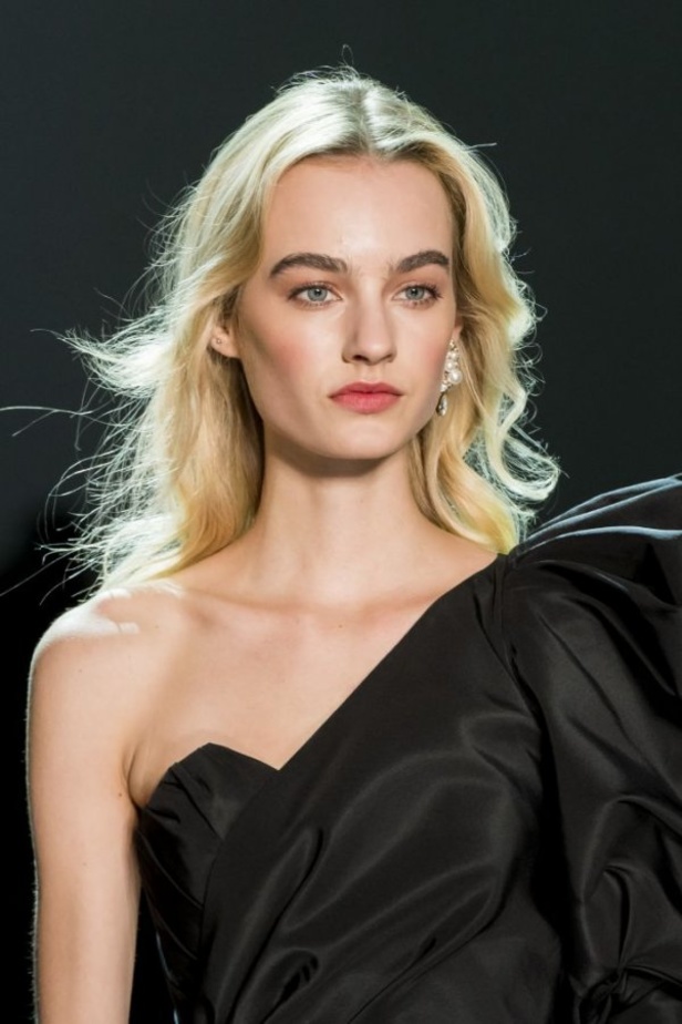 مجموعة AlexandreVauthier لربيع وصيف 2017