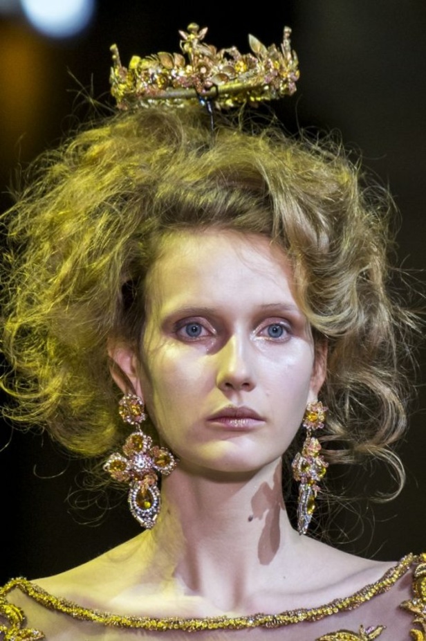 مجموعة  Guo Pei للأزياء الفاخرة لربيع وصيف 2017!