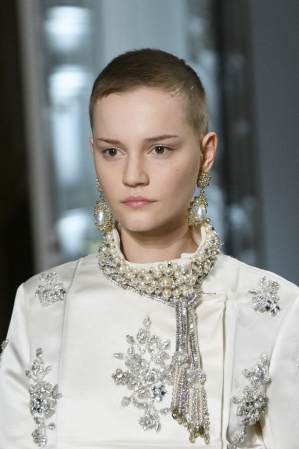 عرض ملكي لمجموعة جيامباتيستا فالي لربيع وصيف 2017