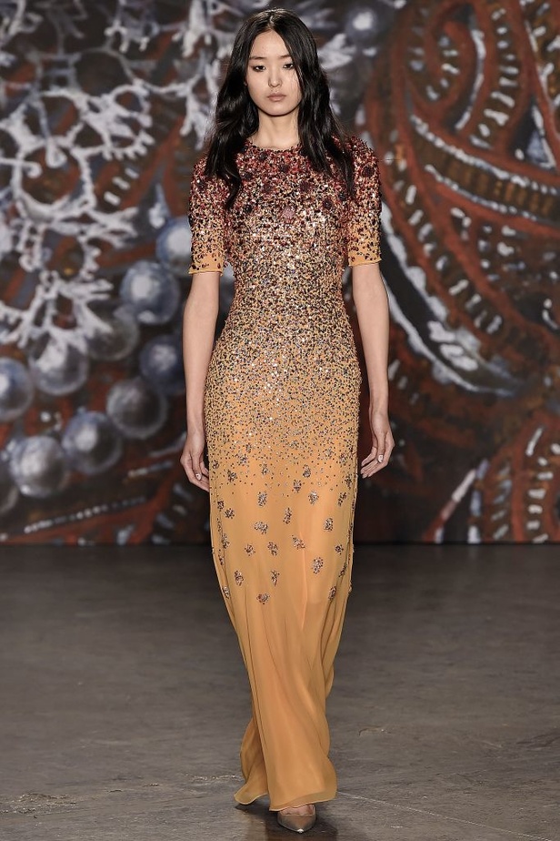 Jenny Packham.. الأناقة والأنوثة البراقة