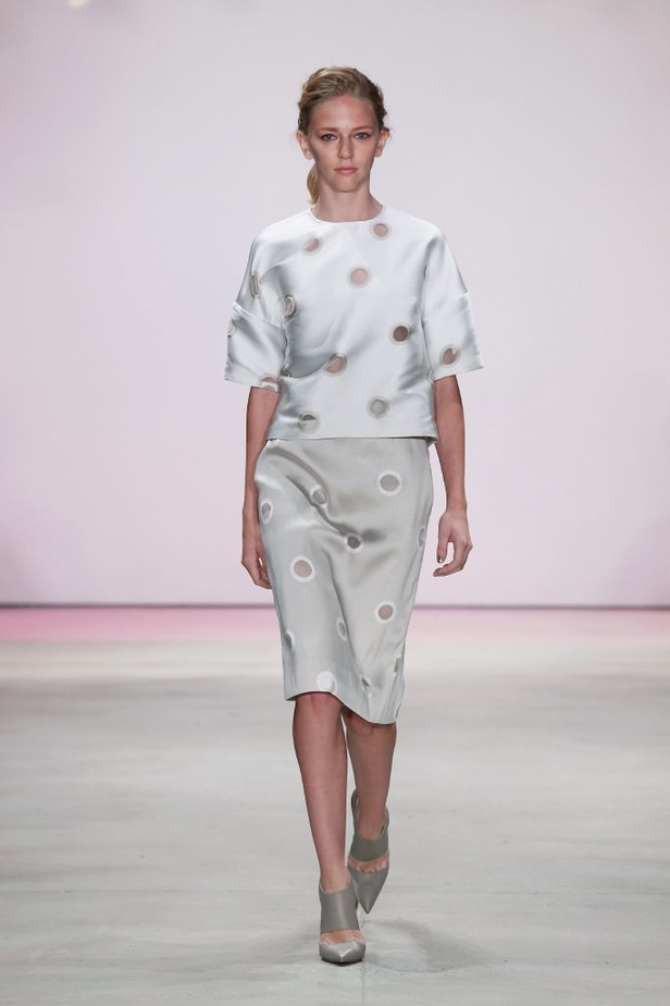 Lela Rose: أناقة ورونسية بلا حدود..