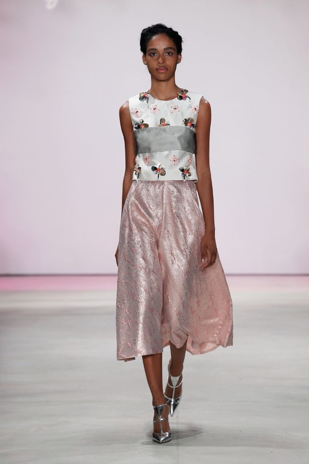 Lela Rose: أناقة ورونسية بلا حدود..