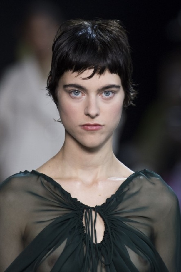 اسبوع الموضة في باريس 2019 أزياء ROCHAS الفاخرة لربيع وصيف 2020