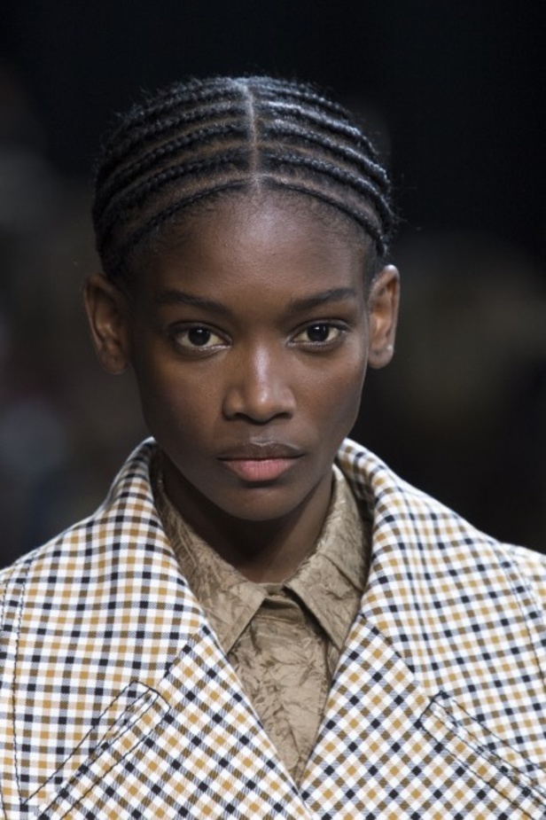 اسبوع الموضة في باريس 2019 أزياء ROCHAS الفاخرة لربيع وصيف 2020