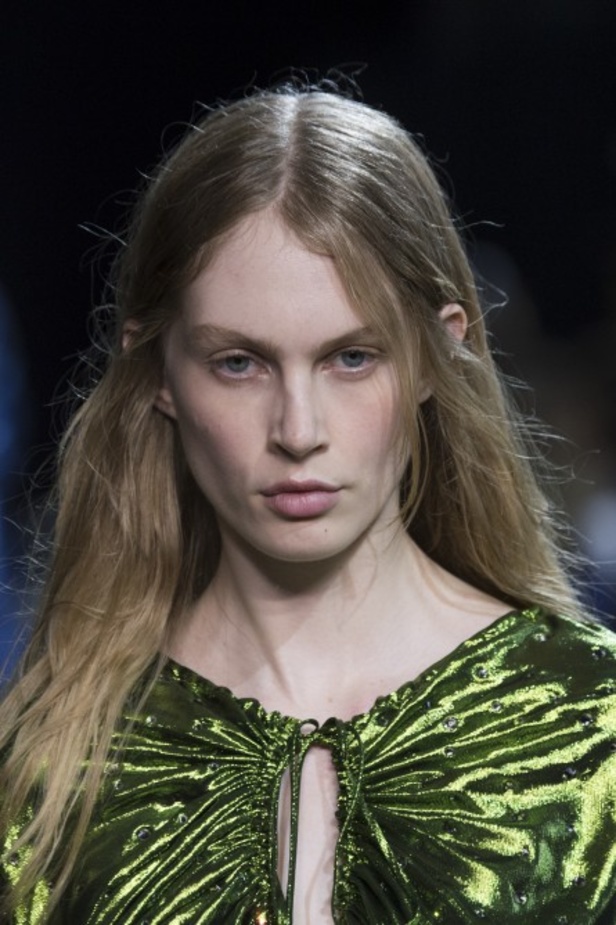 اسبوع الموضة في باريس 2019 أزياء ROCHAS الفاخرة لربيع وصيف 2020