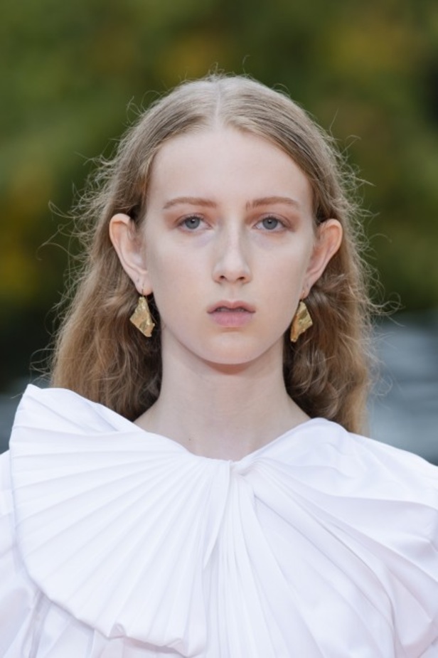 اسبوع الموضة في لندن 2019 أزياء ROKSANDA لربيع وصيف 2020