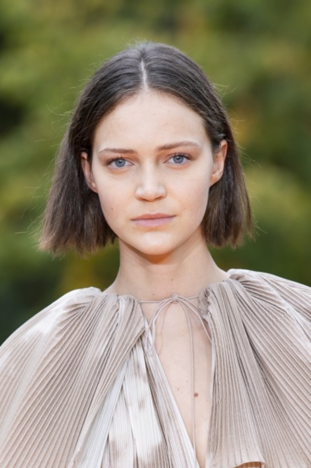 اسبوع الموضة في لندن 2019 أزياء ROKSANDA لربيع وصيف 2020