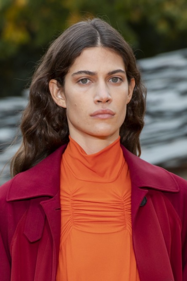 اسبوع الموضة في لندن 2019 أزياء ROKSANDA لربيع وصيف 2020