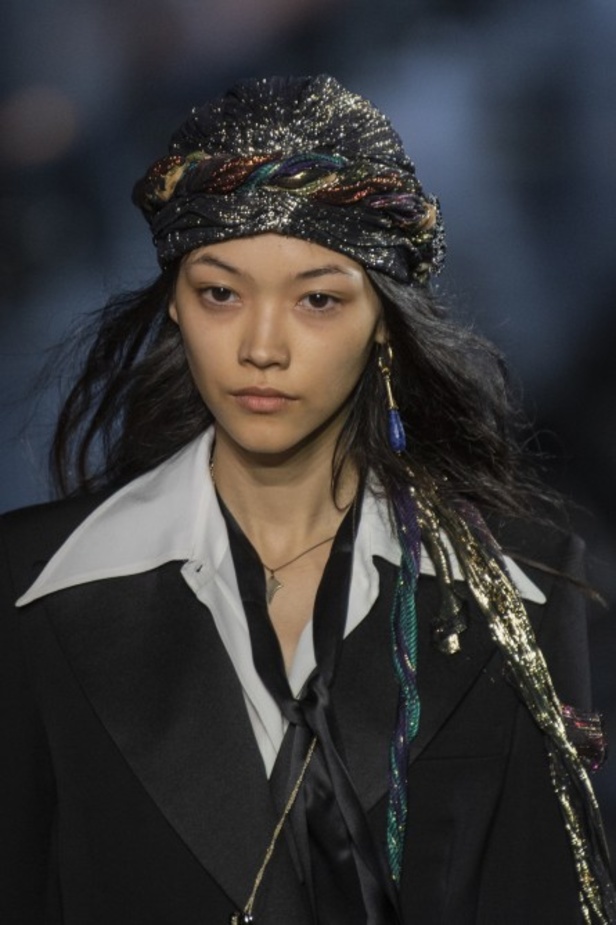 اسبوع الموضة في باريس 2019 مجموعة SAINT LAURENT لربيع وصيف 2020