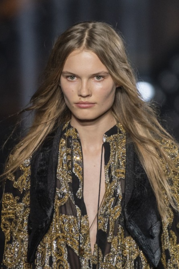 اسبوع الموضة في باريس 2019 مجموعة SAINT LAURENT لربيع وصيف 2020