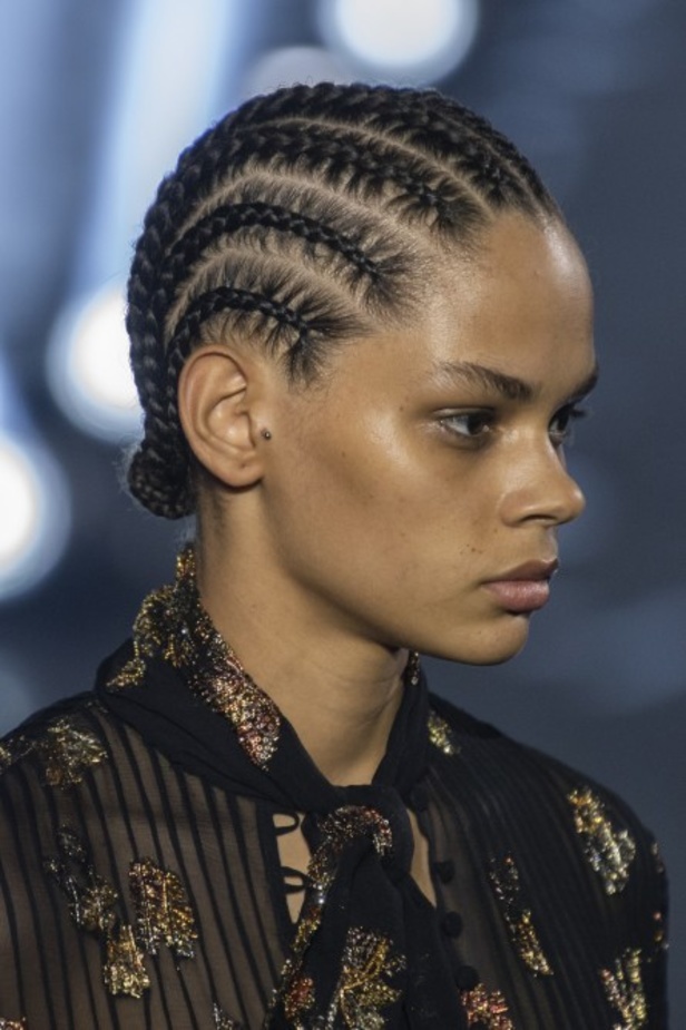 اسبوع الموضة في باريس 2019 مجموعة SAINT LAURENT لربيع وصيف 2020