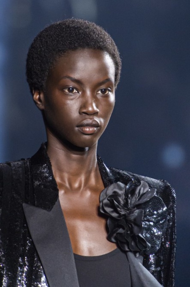 اسبوع الموضة في باريس 2019 مجموعة SAINT LAURENT لربيع وصيف 2020