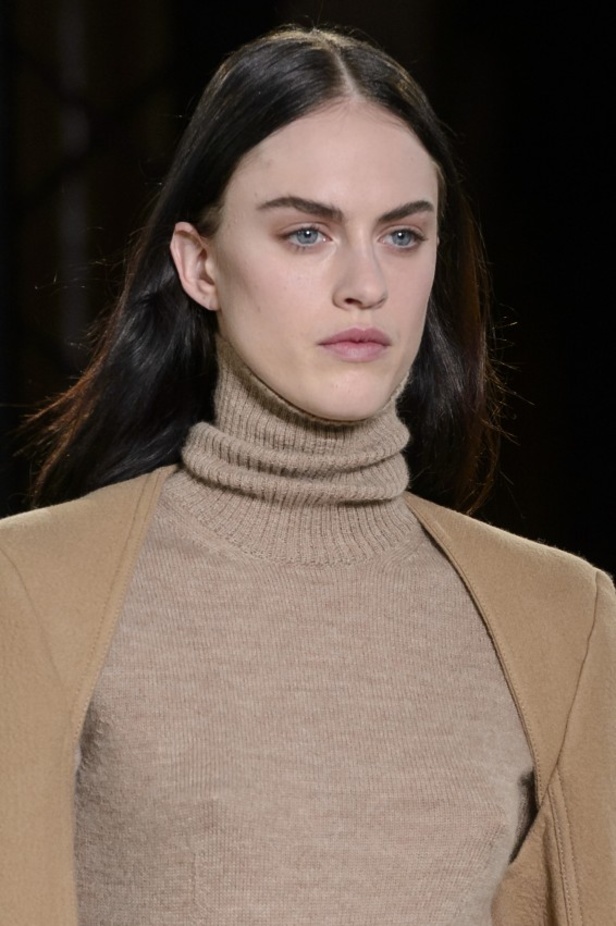 عرض أزياء ستيلا مكارتني لموسم خريف وشتاء 2017