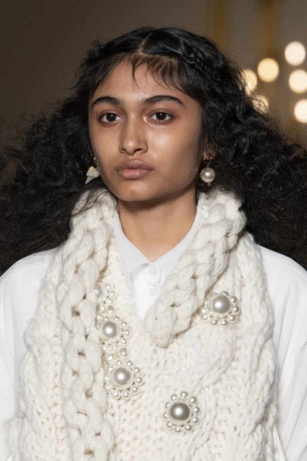 مجموعة الالبسة الفاخرة من SIMONE ROCHA لخريف وشتاء 2020-2021