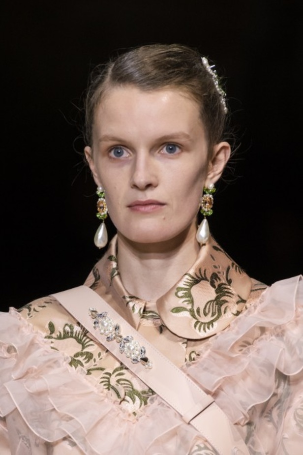 عرض مجموعة Simone Rocha ربيع وصيف 2019