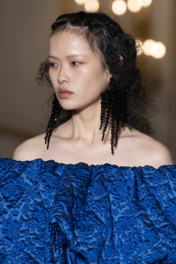 مجموعة الالبسة الفاخرة من SIMONE ROCHA لخريف وشتاء 2020-2021