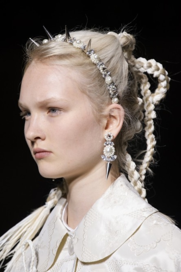 عرض مجموعة Simone Rocha ربيع وصيف 2019