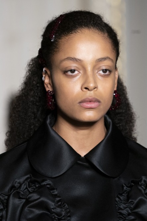 مجموعة  Simone Rocha لخريف 2019