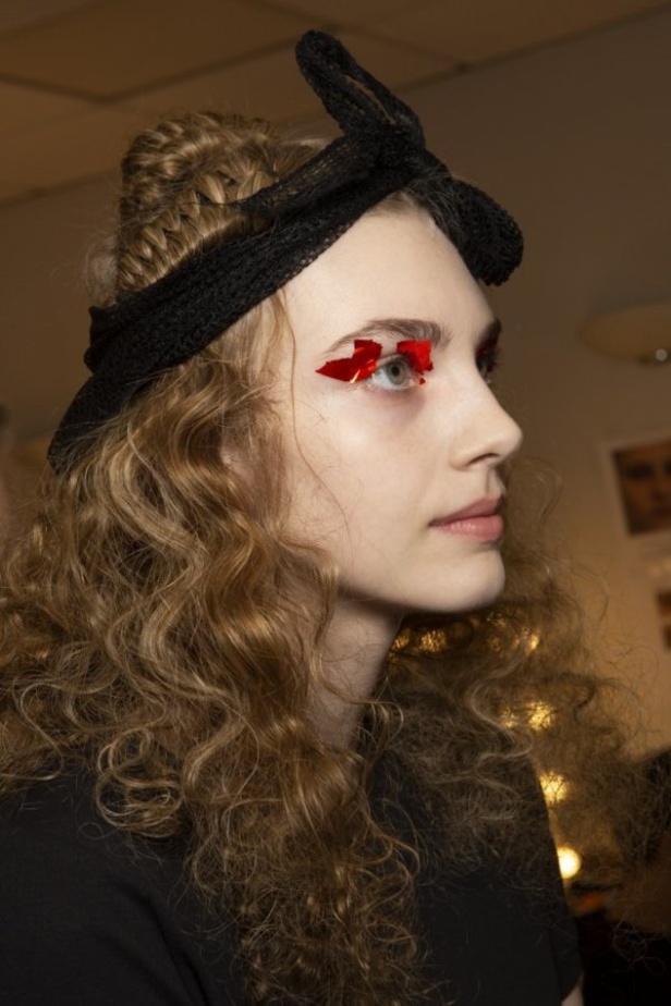 مجموعة الالبسة الفاخرة من SIMONE ROCHA لخريف وشتاء 2020-2021