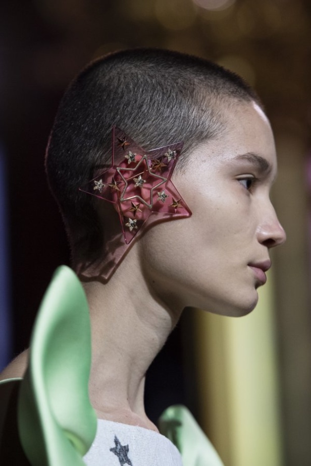 مجموعة سكياباريلي للهوت كوتور لربيع وصيف 2019