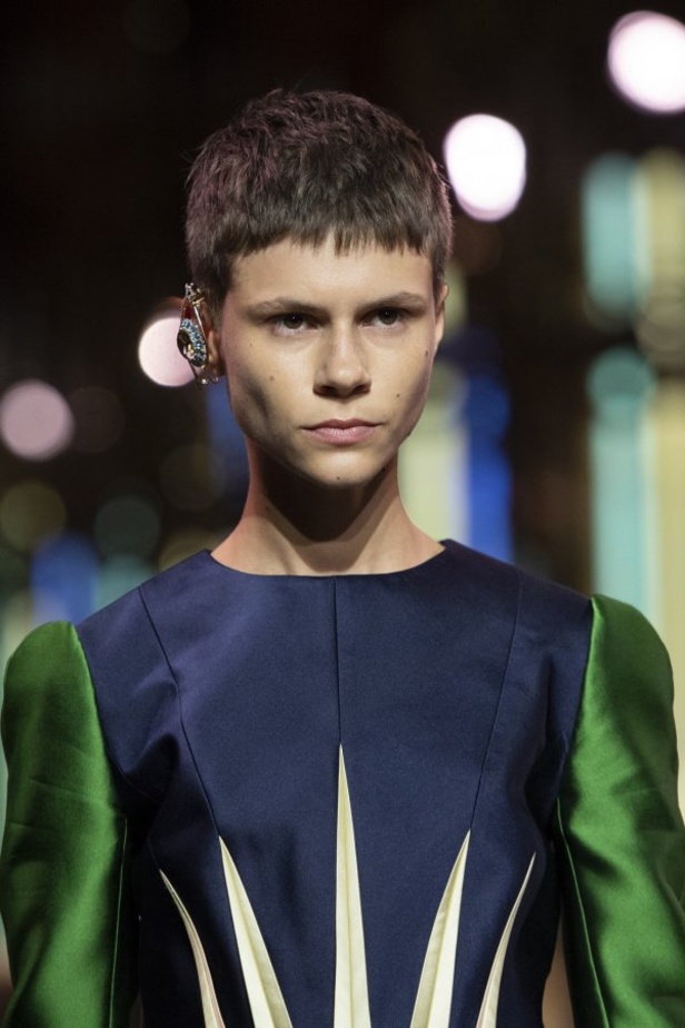 مجموعة سكياباريلي للهوت كوتور لربيع وصيف 2019