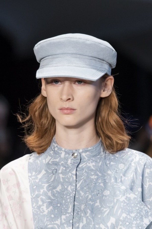 الأنوثة المفعمة بالرومانسية المعاصرة مع مجموعة Sportmax لربيع وصيف 2020