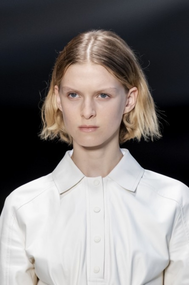 الأنوثة المفعمة بالرومانسية المعاصرة مع مجموعة Sportmax لربيع وصيف 2020