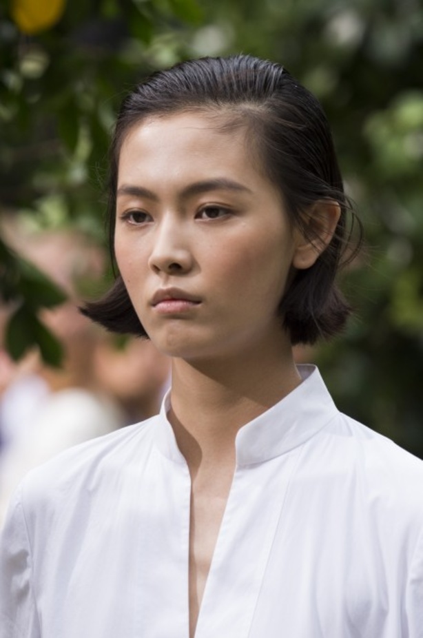 توري بورش تنقلنا الى ربيع وصيف 2019 بتصاميم عصرية وانيقة