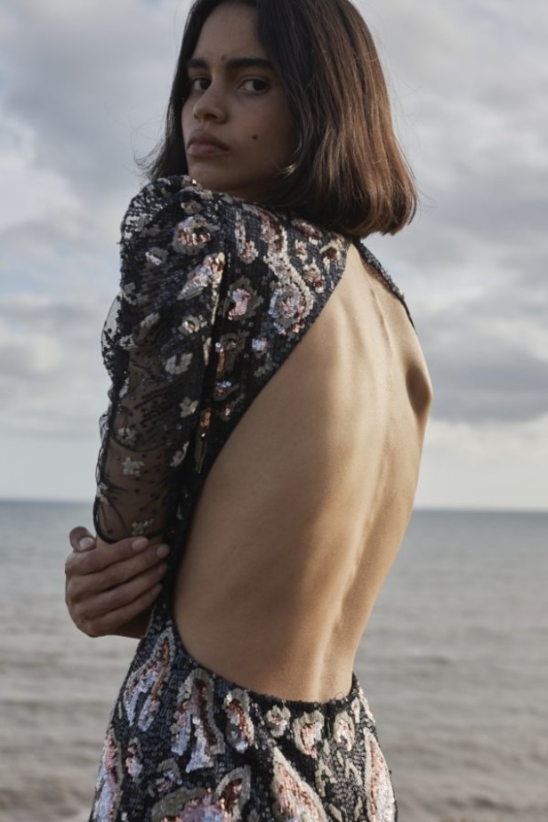 عرض ازياء تمبرلي لندن Temperley London لربيع وصيف 2021 من اسبوع الموضة في لندن