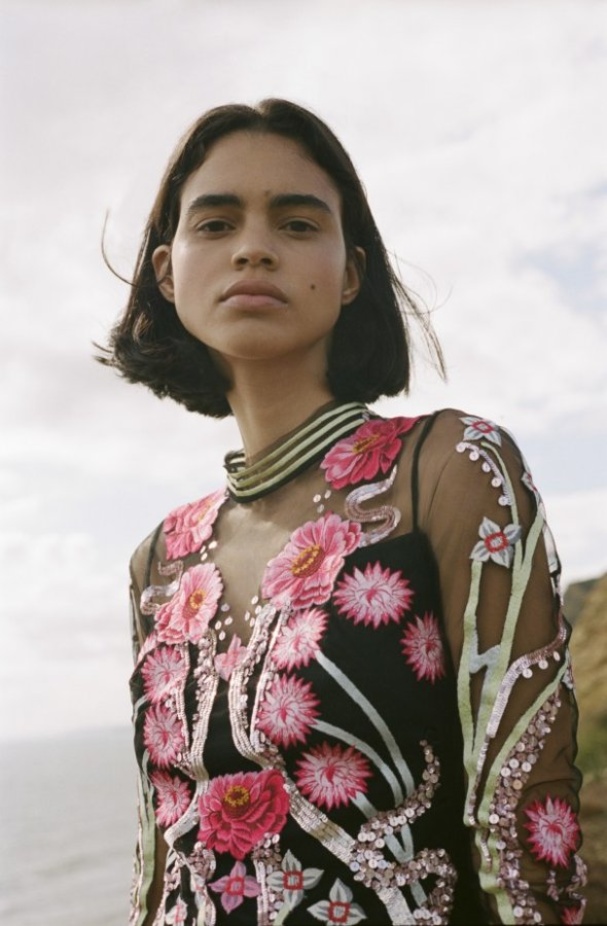 عرض ازياء تمبرلي لندن Temperley London لربيع وصيف 2021 من اسبوع الموضة في لندن