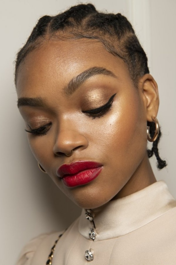 مجموعة TEMPERLEY LONDON من اسبوع الموضة في لندن لخريف وشتاء 2020/2021