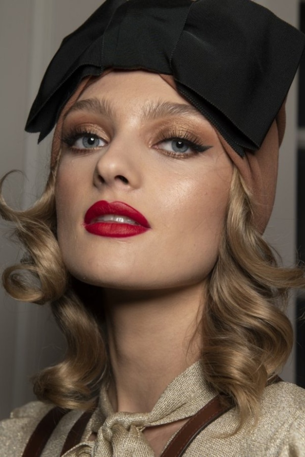 مجموعة TEMPERLEY LONDON من اسبوع الموضة في لندن لخريف وشتاء 2020/2021