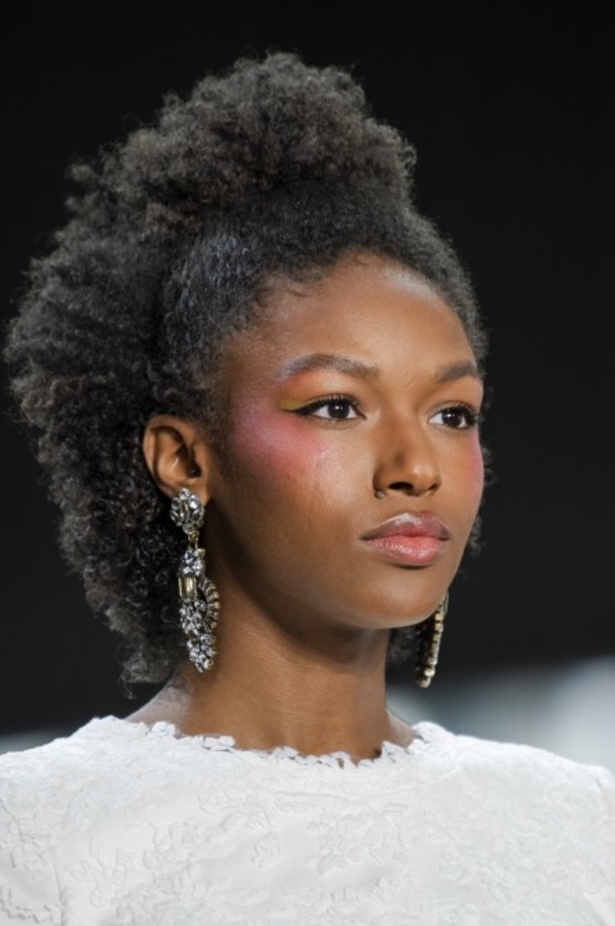  اسبوع الموضة في نيويورك 2019  موديلات فساتين TADASHI SHOJI لربيع وصيف 2020 