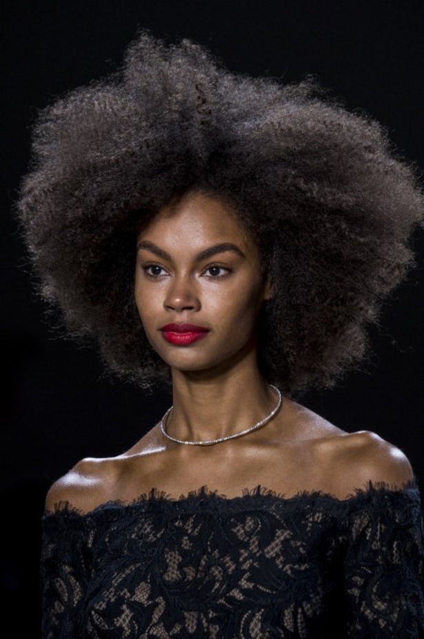 مجموعة Tadashi Shoji للألبسة الجاهزة لخريف 2019