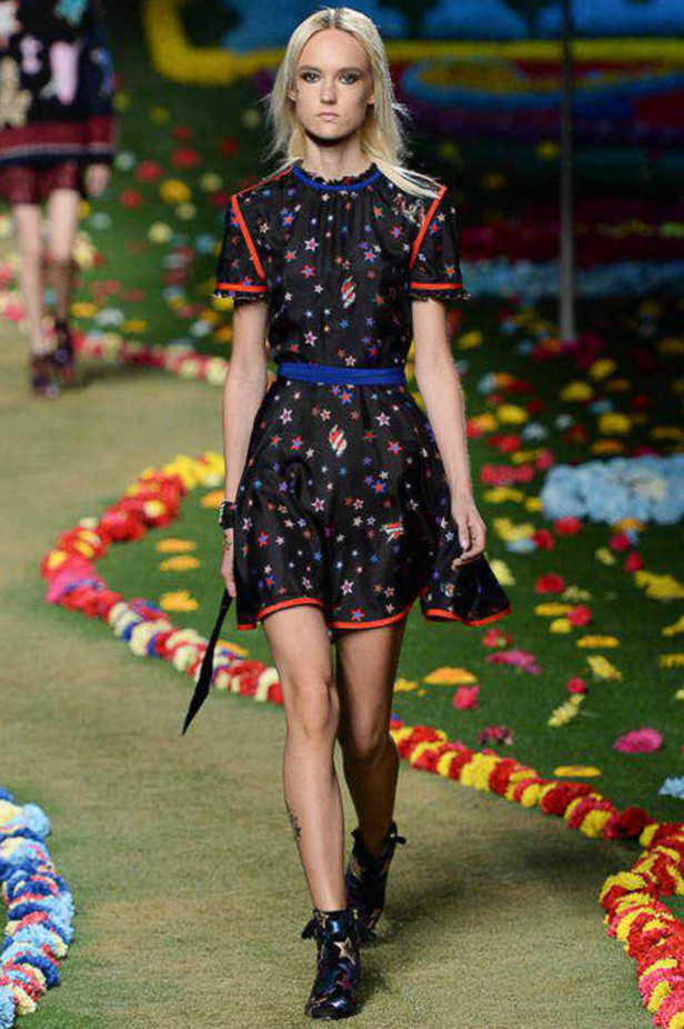 Tommy Hilfiger: كوني نجمة الروك هذا العام