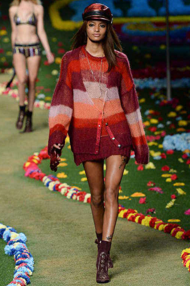 Tommy Hilfiger: كوني نجمة الروك هذا العام