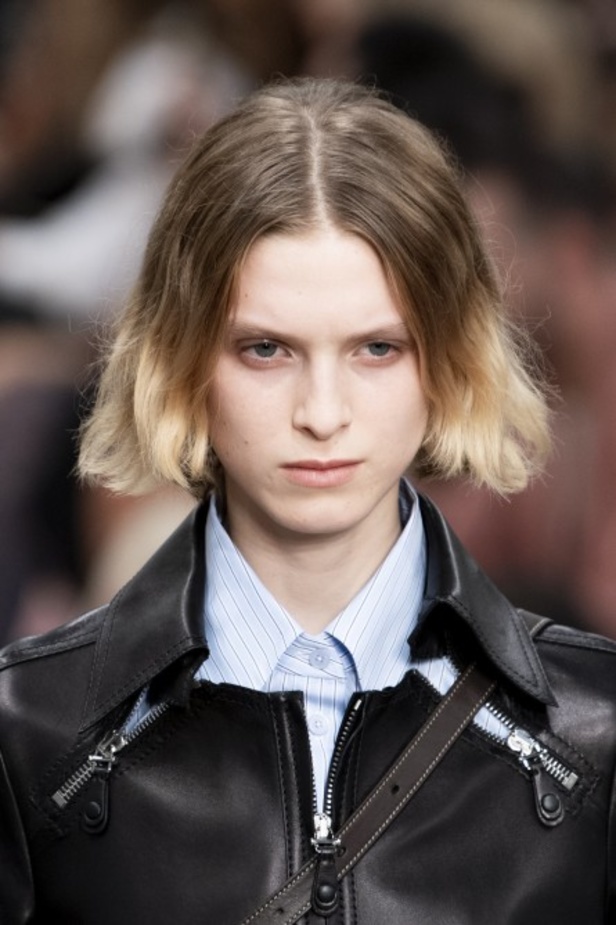 اسبوع الموضة في ميلان 2019 احذية TODS الفاخرة لربيع وصيف 2020