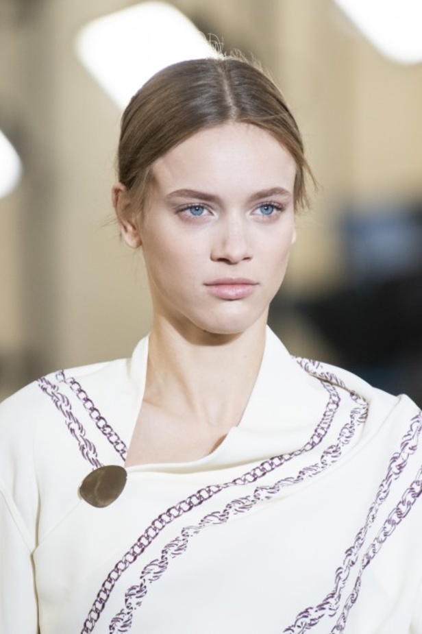 مجموعة فيكتوريا بيكهام لموسم خريف وشتاء 2019-2020