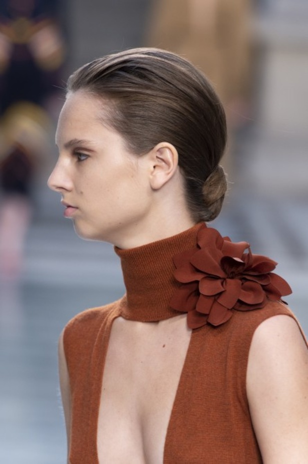 اسبوع الموضة في لندن 2019  عرض أزياء VICTORIA BECKHAM لربيع وصيف 2020