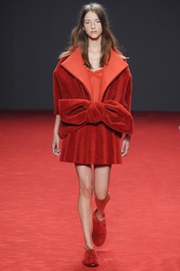 Viktor & Rolf وروعة الأحمر