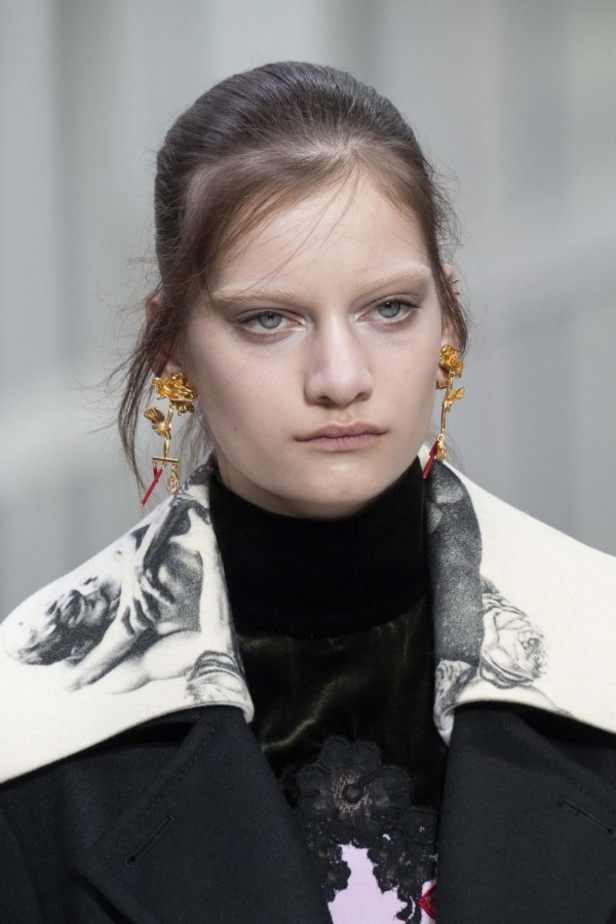 عرض أزياء فالنتينو لموسم خريف وشتاء 2019